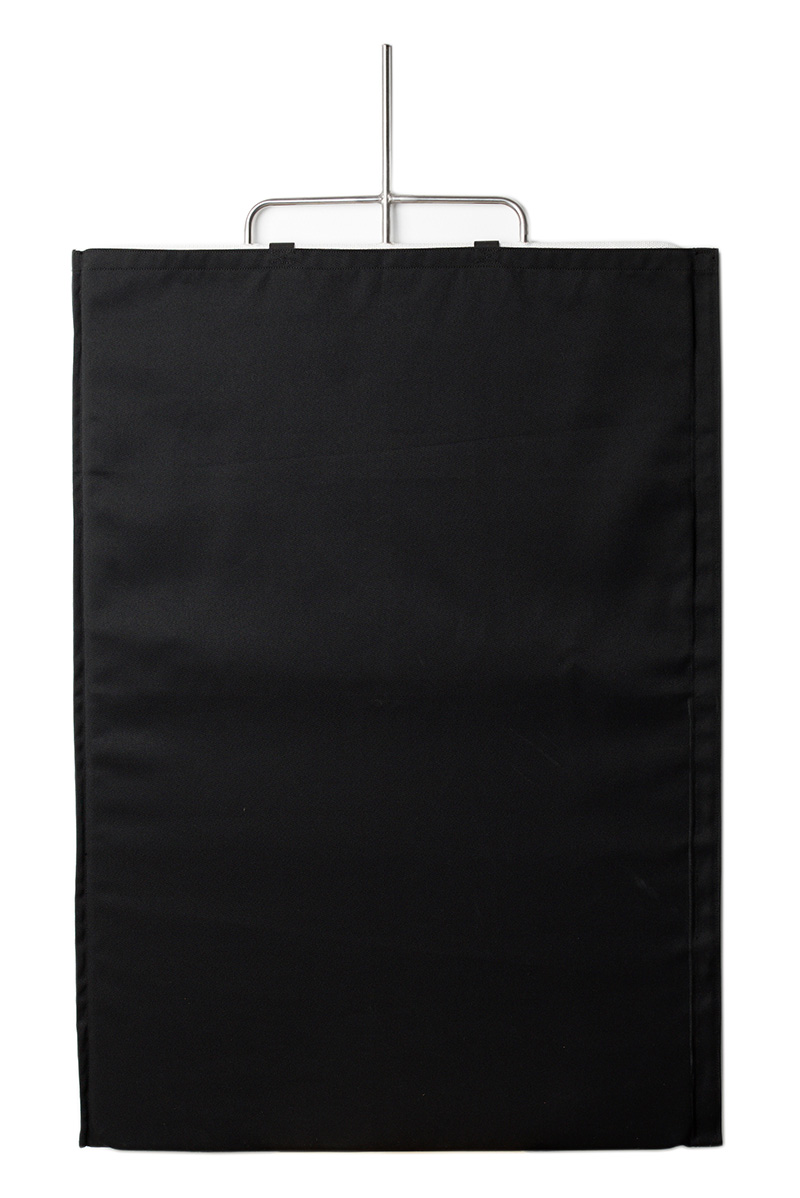 Frame 24x36 Diffusion with Flag เฟรมโกโบ้สแตนเลส ผ้าขาวกรองแสง และผ้าดำคัทแสง ราคา 2100 บาท