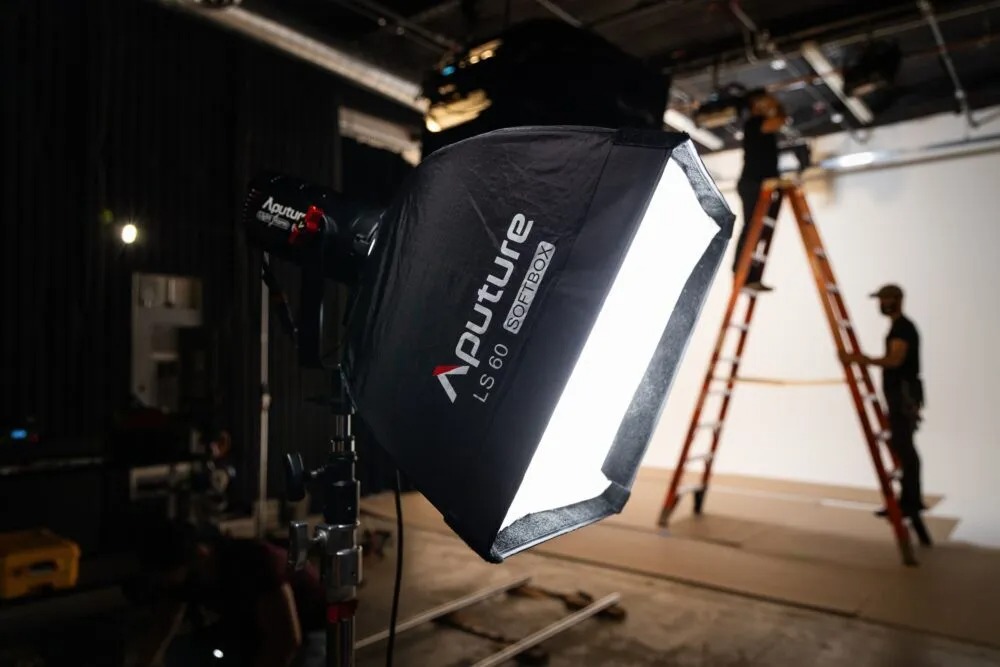 Aputure LS60 Softbox ซอฟท์บ็อกซ์สำหรับไฟ LED Aputure LS 60d / LS 60x พร้อมผ้ากรองแสงสองขนาด ราคา 2200 บาท