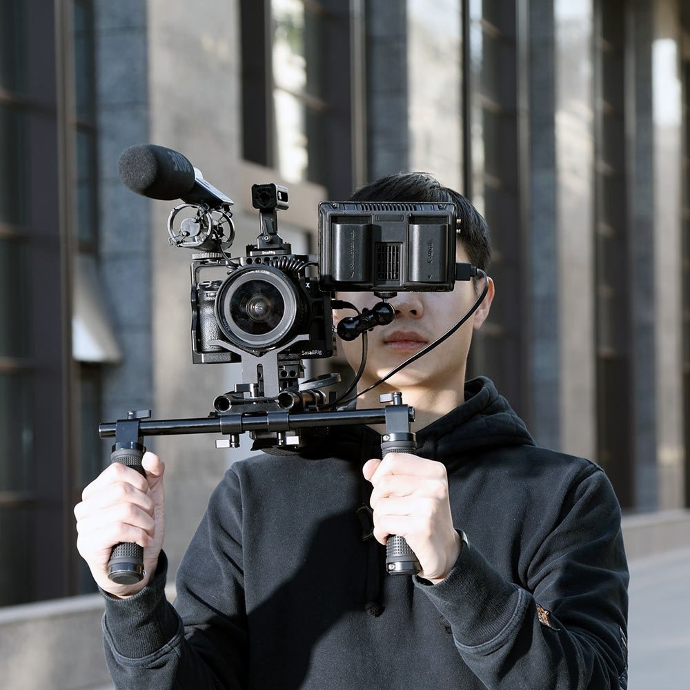 SmallRig Cage Kit for Sony A7RIII/A7III 2103 ชุดริกกล้อง Sony A7RIII / A7III พร้อมด้ามจับ และหัวบอลติดจอมอนิเตอร์ ราคา 5200 บาท